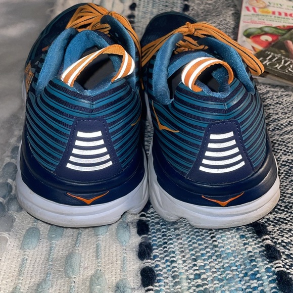 Hoka Bondi 6 Running Sneakers - size 11 - Picture 5 of 7